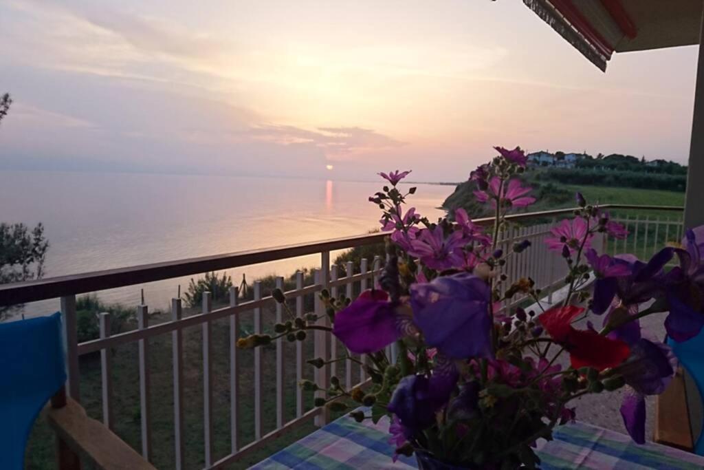 Apartamento Sunshine House Offering Spectacular Views To Olymp A Nea Iraklia Exterior foto