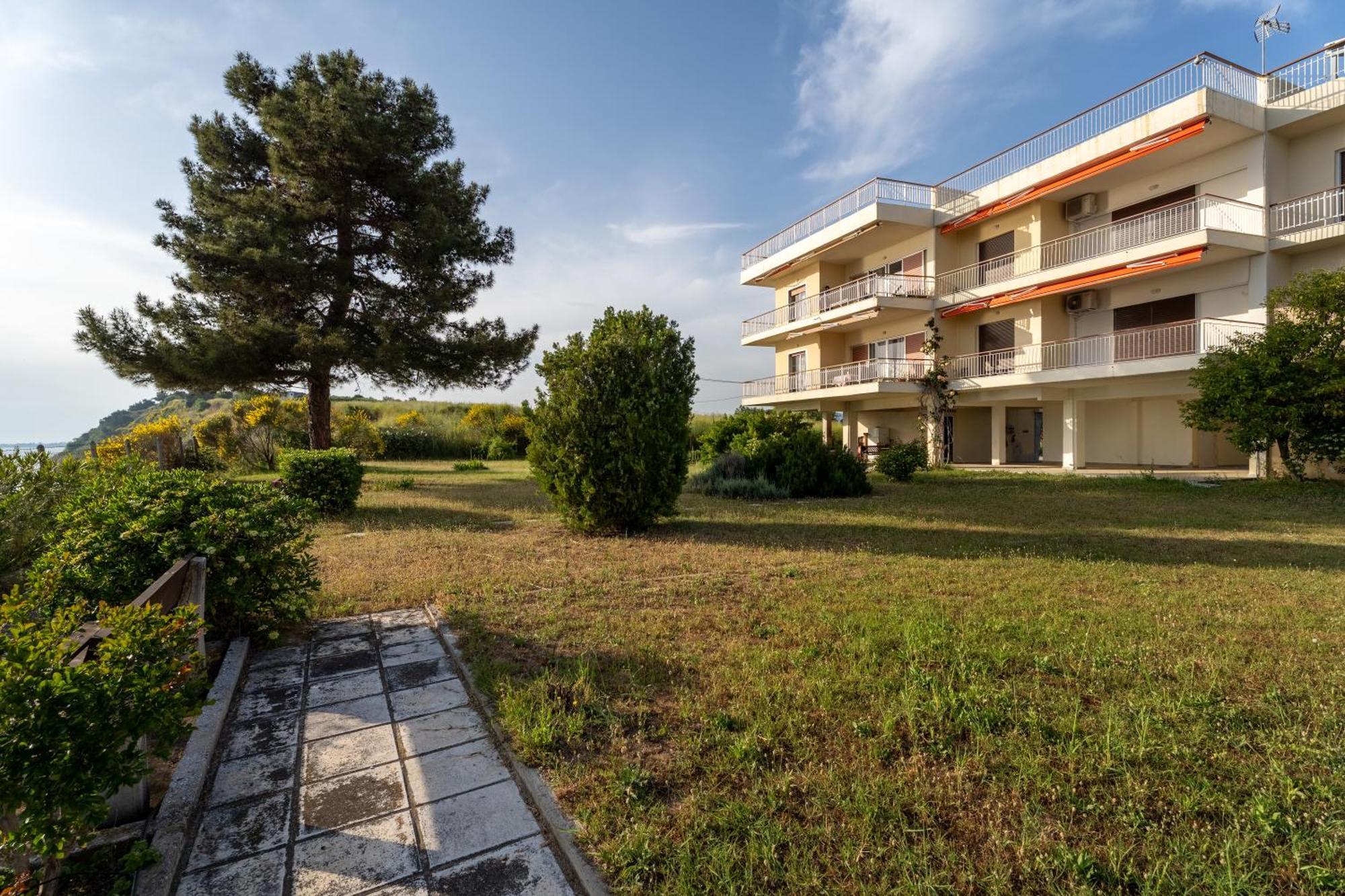 Apartamento Sunshine House Offering Spectacular Views To Olymp A Nea Iraklia Exterior foto